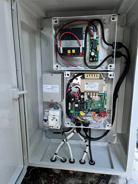 avec batterie de secours de la marque BFT